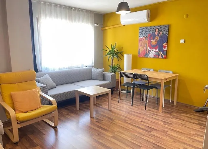 Top Location Sea View City Center Pedestrian St